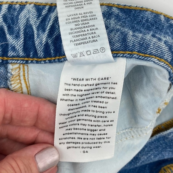 Good American Classic Cut off Shorts size 10 - Picture 6 of 11